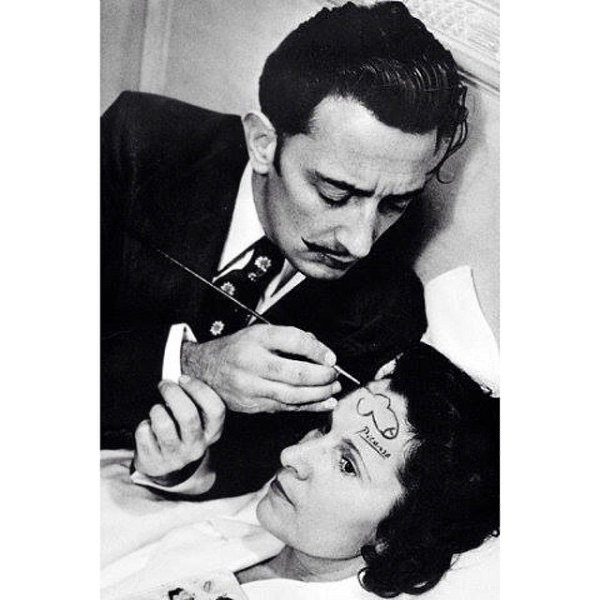 Можно хуй я на лбу нарисую? Ты,наверное, любишь хуи? Хуй - не Бог, о нем можно и в суе. Она тихо ...