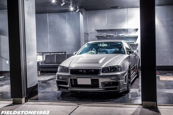 Nissan Skyline BNR34 - 8