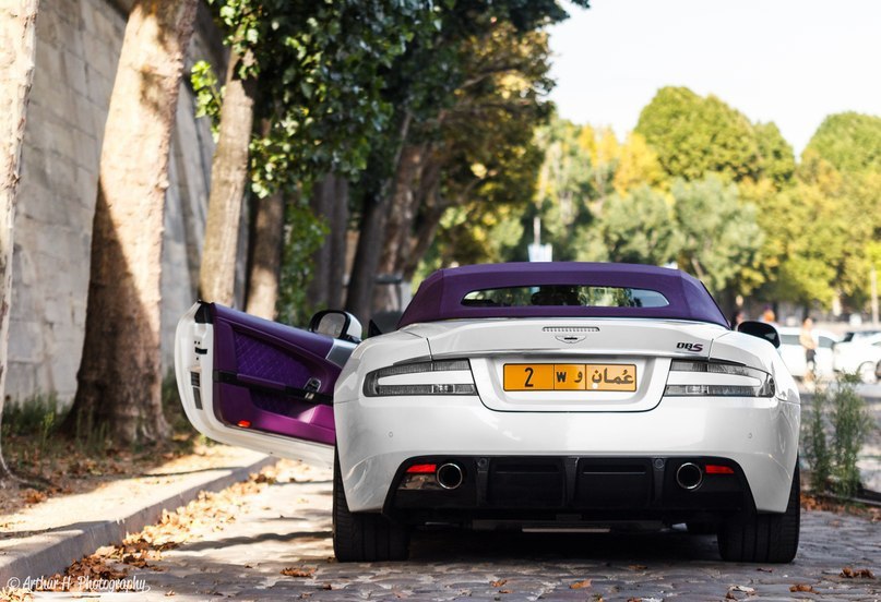 Aston Martin DBS. - 2