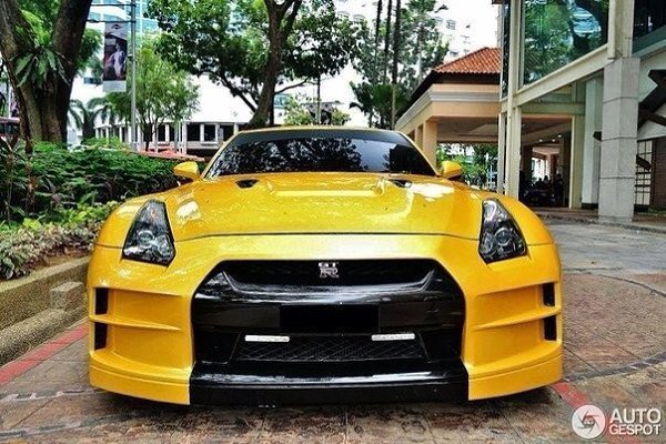 Nissan GT-R R35 - 5