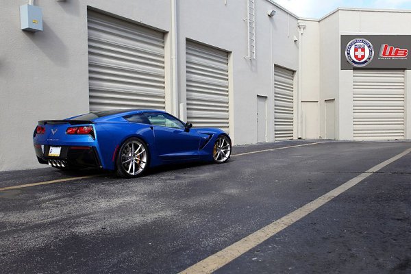 Chevrolet Corvette C7 Stingray. - 3