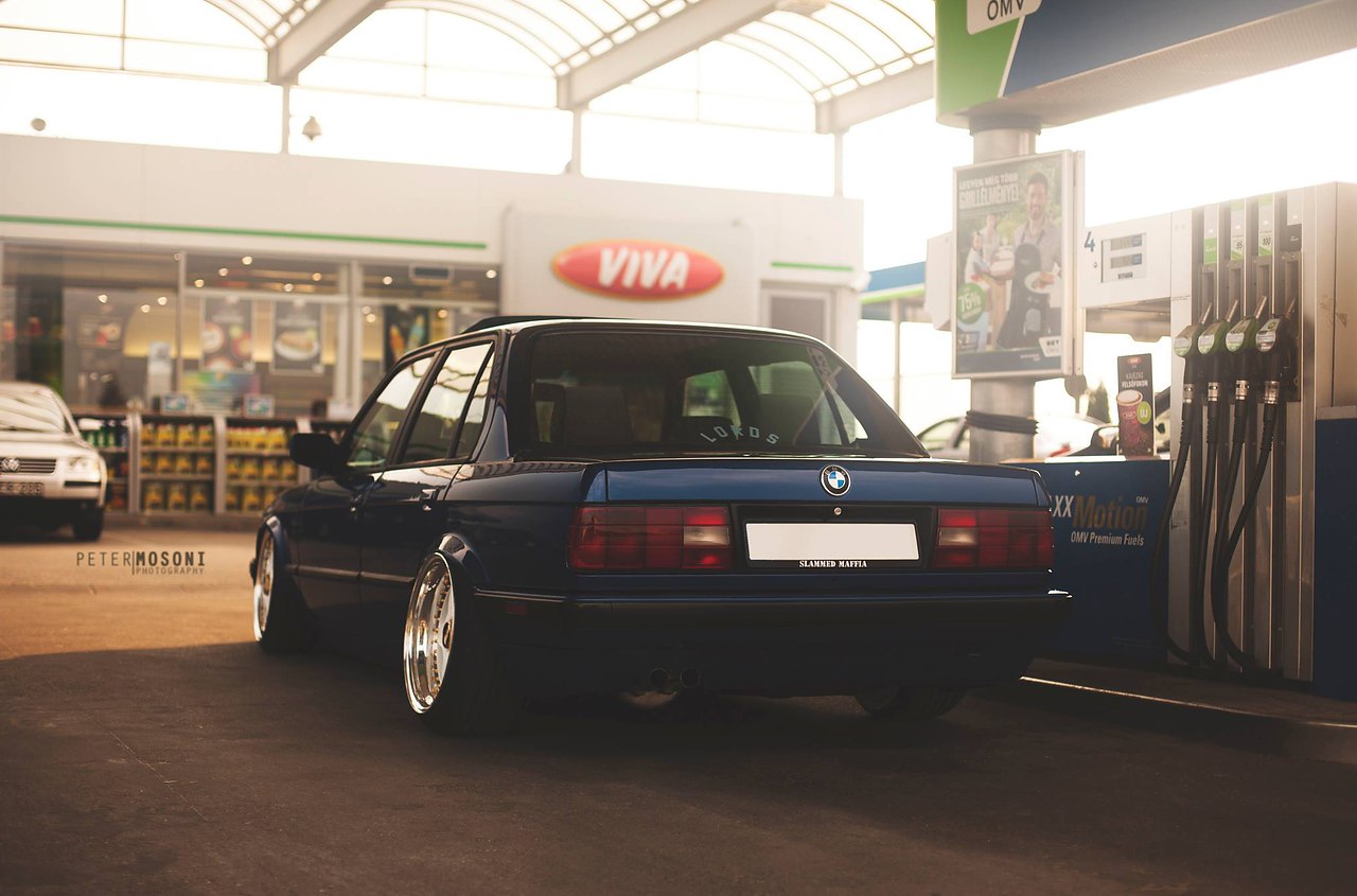 BMW 3 Series E30 - 4