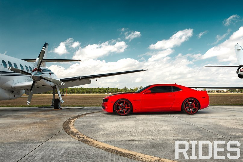 Chevrolet Camaro. - 2