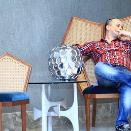 ������, ����, 42 ����