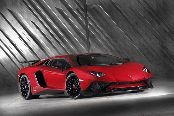 Lamborghini Aventador LP 750-4 SV - 3