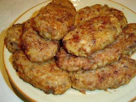 Вкуснейшие грибные котлеты.Ингредиенты:1 кг любых грибов2 головки репчатого лука4 яйца4 столовые ...