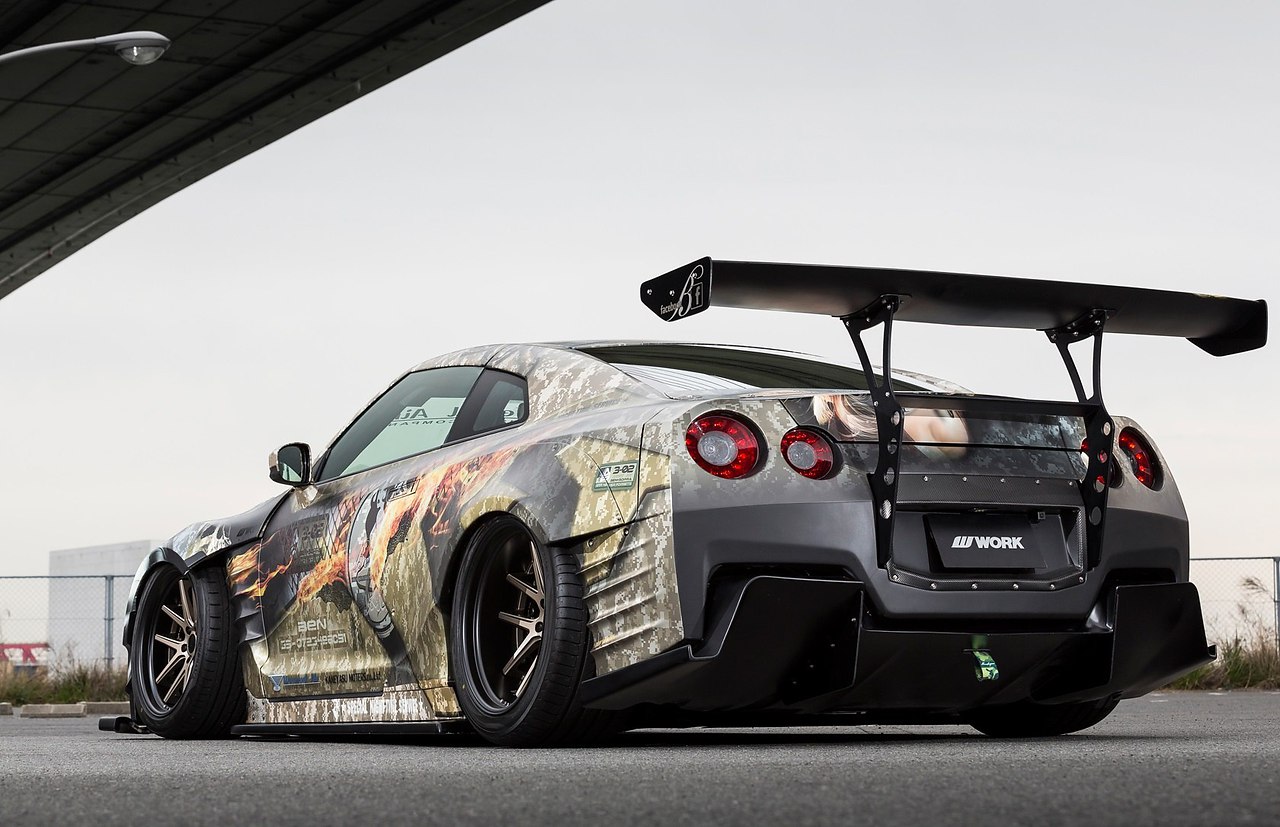 Nissan GT-R - 6