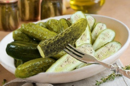 ОСТРЕНЬКИЕ ХРУСТЯЩИЕ ОГУРЧИКИ.Продукты:Огурцы - 4 кгДля маринада:1 стакан сахара3 ст. л. соли1 ...