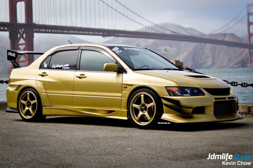 Mitsubishi Lancer Evolution. - 3