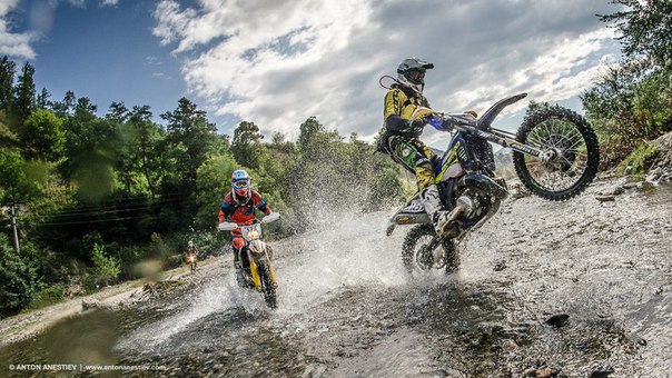 Enduro питбайк ред Булл