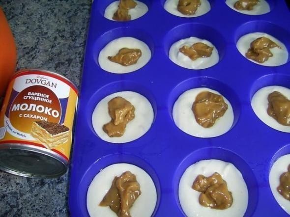 Восхитительные и волшебно вкусные сырники! Ингредиенты на 12 шт.: 500 гр. творога 3-4 яйца 4 ст. ... - 5