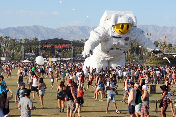 Самые большие музыкальные фестивали мира.1. Ultra–Miami, 330000 посетителейОдин из самых больших ... - 6