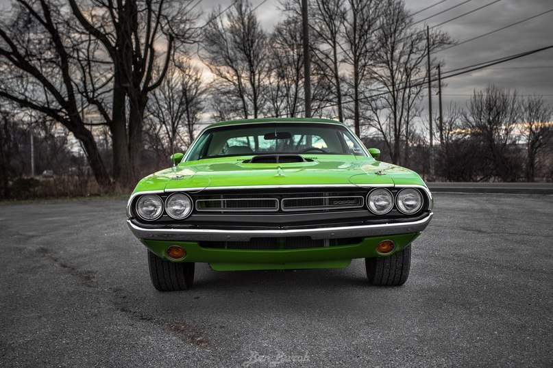 1971 Dodge Challenger R/T - 6