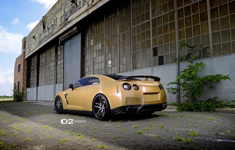 Nissan GT-R. - 4