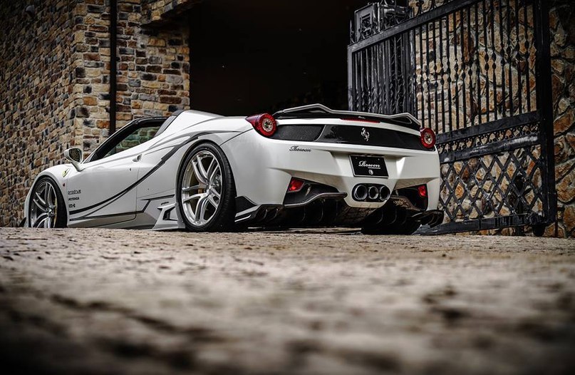 Rowen Ferrari 458 Spider - 4