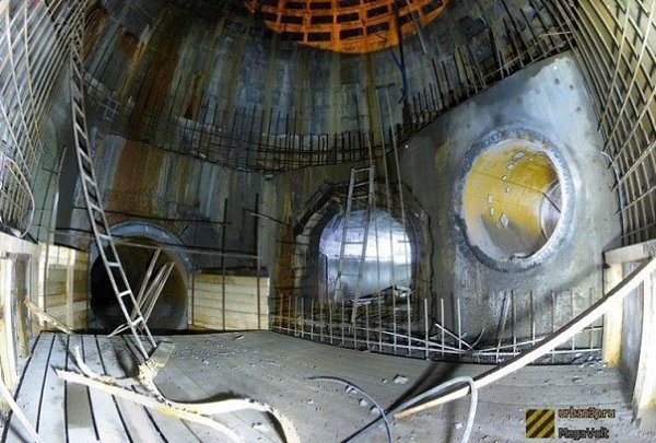 7 самых интересных заброшенных мест Петербурга и Ленинградской области.1. «Сквот-поддомник» у ... - 4