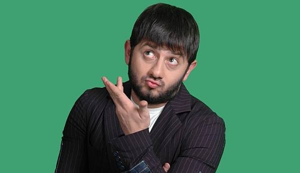 11 вещей, которые не перестают удивлять наших мужчин.1. ОЧЕНЬ ДЛИННЫЕ НОГТИ.Они смеются над нашими ...