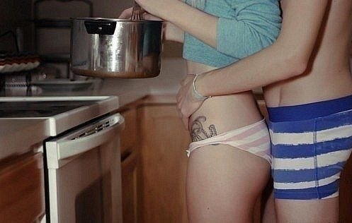 Совместная жизнь это классно. Что может быть лучше момента, когда просыпаешься, а рядом греется ...