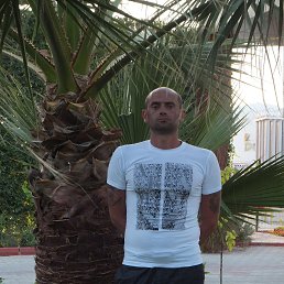 andrey, 43, 