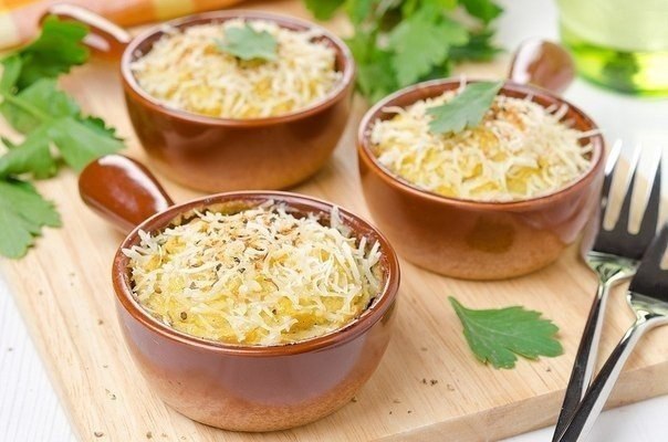 Запеканка с курицей под пюре из цветной капусты.• 100 г 50 ккал • Б 2.9 • Ж 0.7 • У 4.9 •Куриные ...