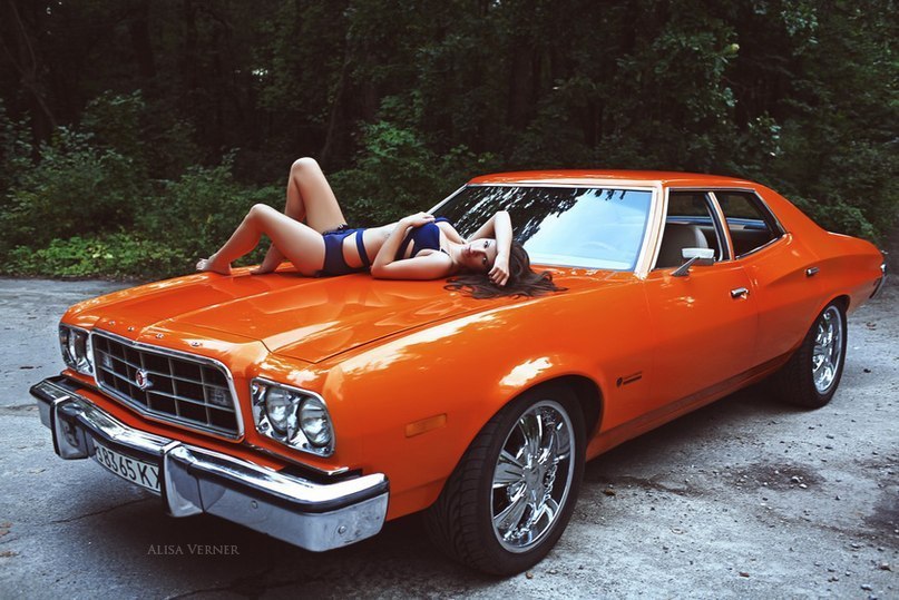 Ford Gran Torino.