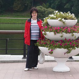 Elena, 65, 