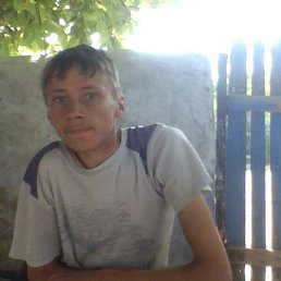 aleksandr, 33, 