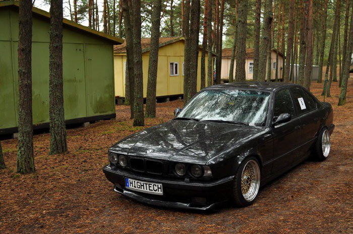 BMW 5 Series E34 - 2