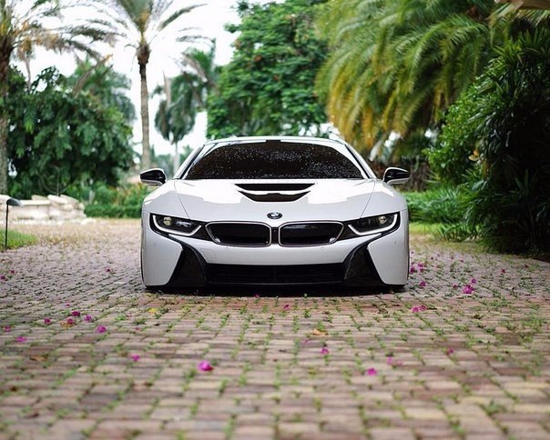  BMW i8 - 6