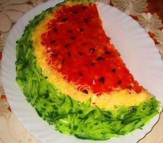 ТОП-10 вкусных и красивых салатов! Салат из курицы с сыром Ингредиенты: Куриная грудка, копченая - ... - 9