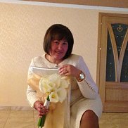 Larisa S., 62 , 