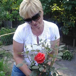 Галина, 60, Енакиево