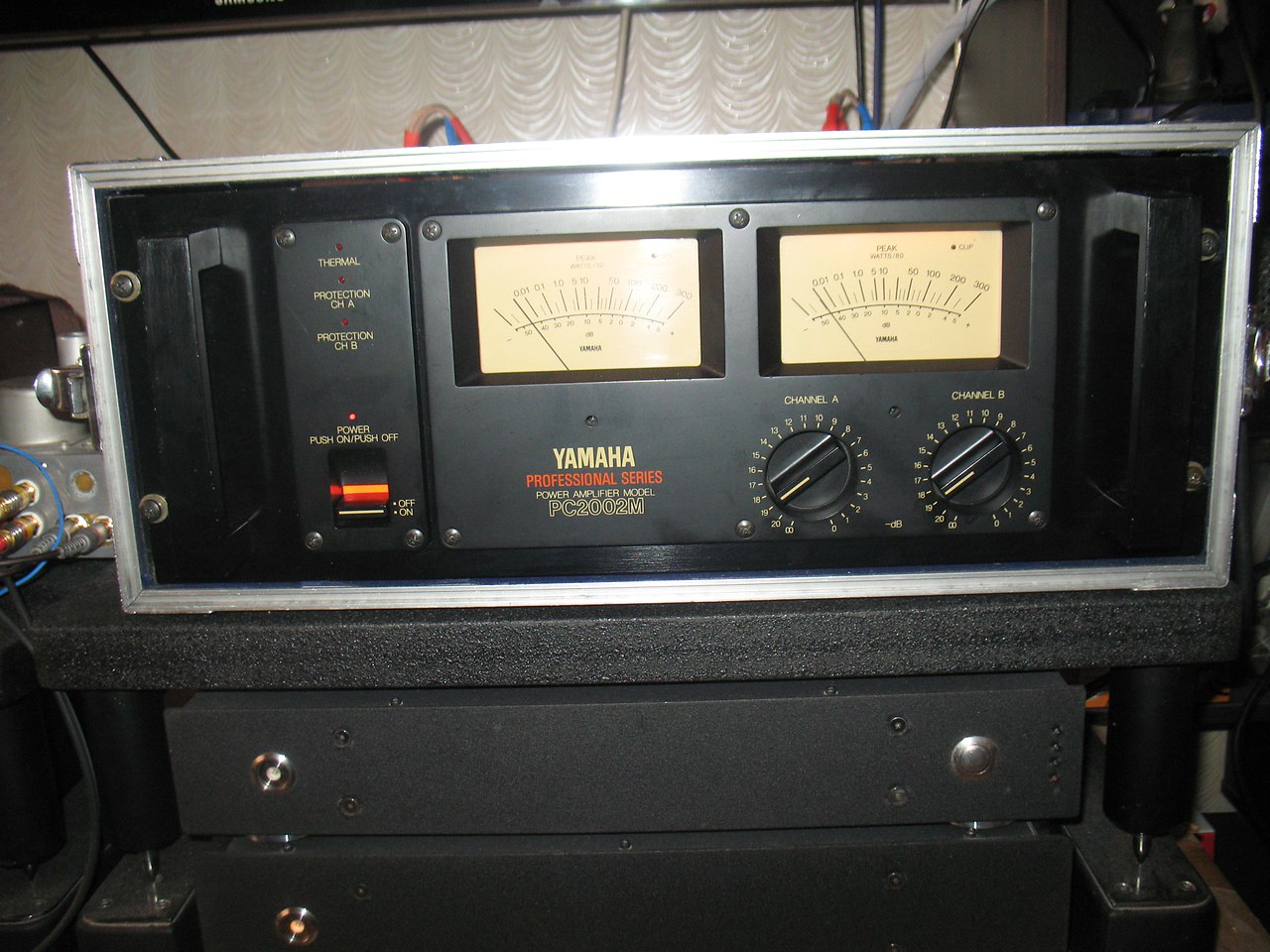 Yamaha PS2002M(1982 )- ,      .