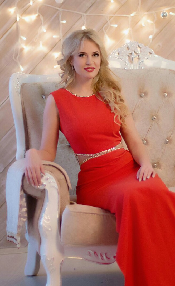 lady in red)) - 6