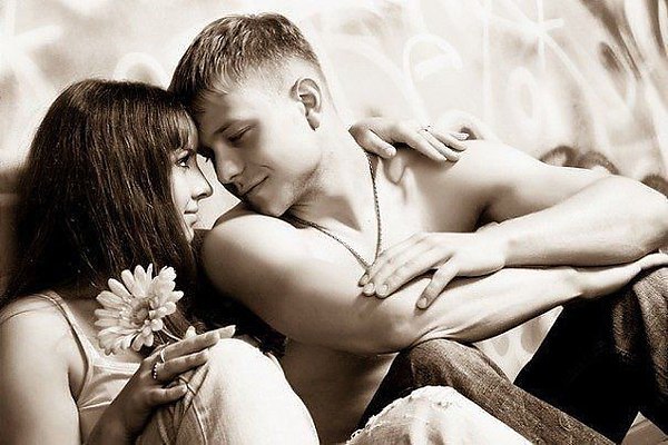 Ты с каждым днём становишься нужнее.И, от чего-то с каждым днём дороже,Чем дальше ты, тем я к тебе ...