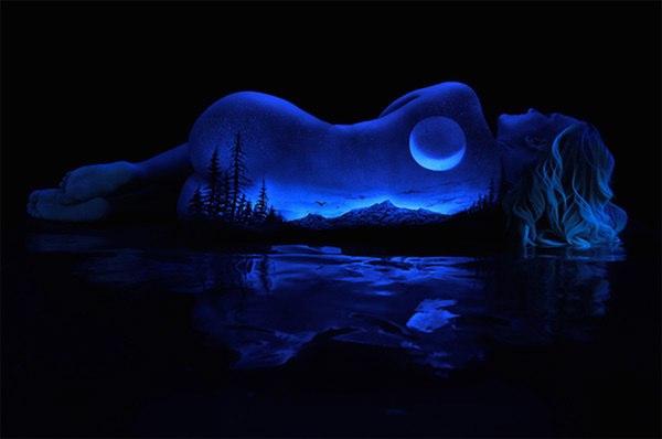   - "Black Light Bodyscapes". - 2