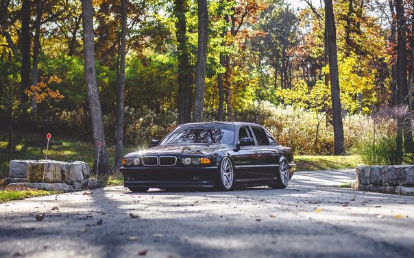 BMW e38 - 3