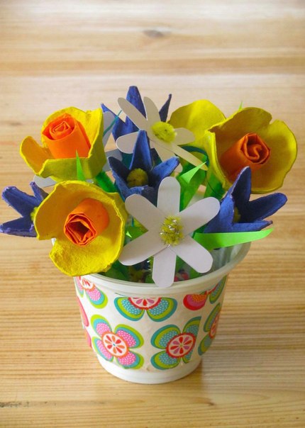 Цветы из бумаги. Подарок на 8 марта своими руками | форум Babyblog