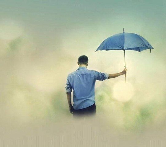 А был ли в вашей жизни человек, Что улыбался, видя вас при встрече, Звонил, когда беззвучный телефон ...
