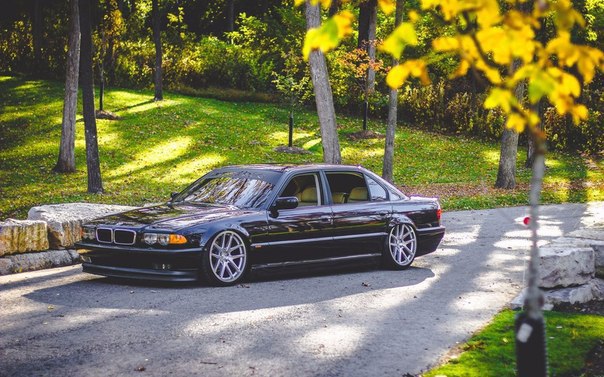 BMW e38 - 2