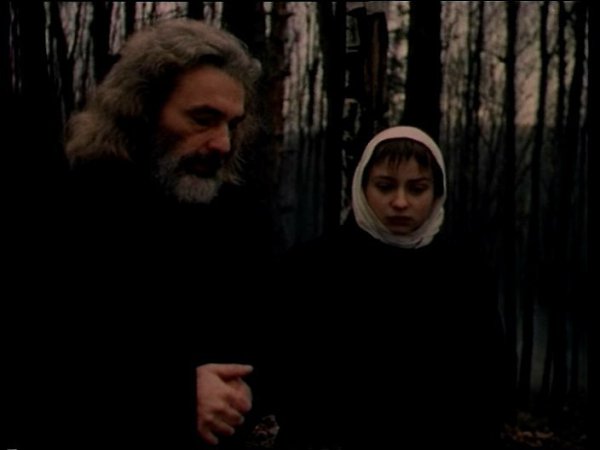 На тебя уповаю / Елена Цыплакова 1992.Героиня фильма бросила своего новорожденного ребенка. ... - 2