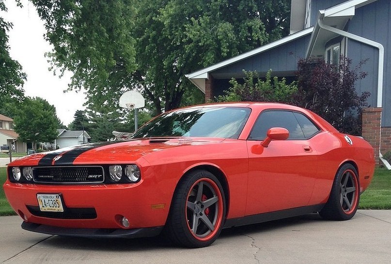 Challenger SRT