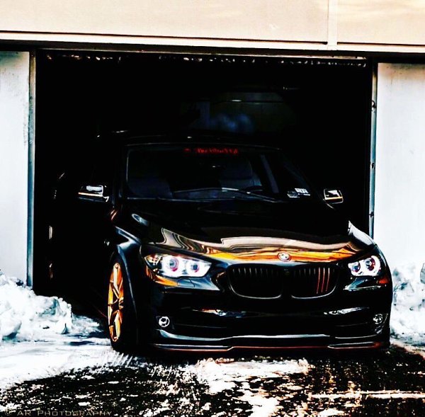 Полюбив тигрицу, не жалуйся на раны. Купив #BMW, не жалуйтесь на расходы.