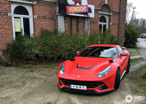 Ferrari F12berlinetta Novitec Rosso