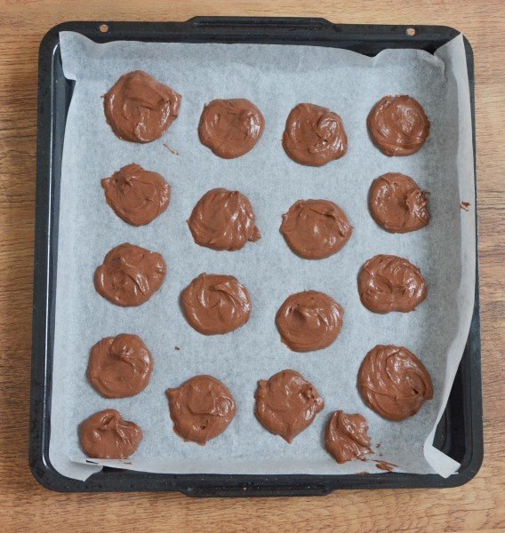 Шоколадные Whoopie со сливками.Ингредиенты:Для печенек вупи:Сливочное масло - 100 г Сахар - 110 г ... - 5