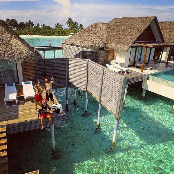 Maldivian Rock Star:)))