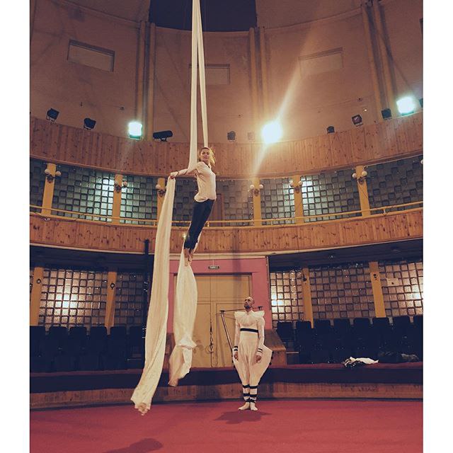 I believe I can fly... #circus #moscow #gymnastics #acrobatics.------------------  ...