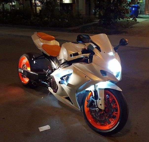  Suzuki GSXR