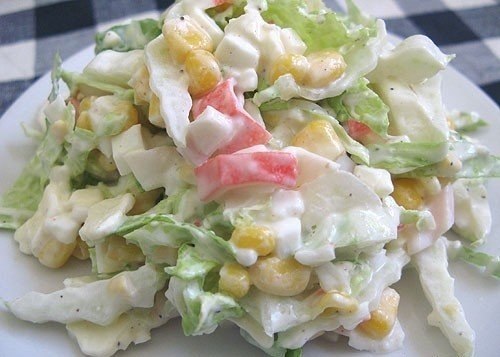 Салат с пекинской капустой и крабовыми палочками. Пекинскую капусту я открыла для себя совсем ...