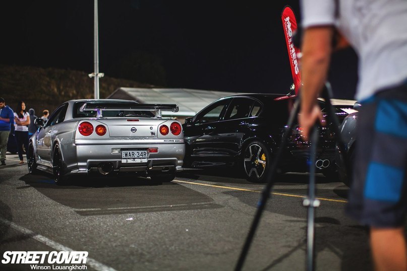 Nissan Skyline R34 - 8